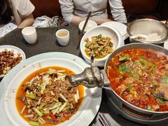 -万重锦·人文川菜馆(骡马市店)