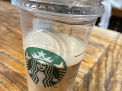 浓郁咖啡拿铁-星巴克臻选(上海今潮8弄店)