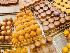 -Laderach 莱德拉(上海环贸iapm店)