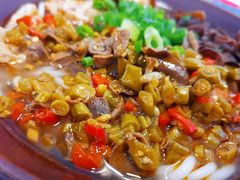 酸辣鸡杂-宝小庆邵阳米粉(深圳市南山保利店)