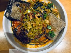 霸蛮臭豆腐-霸蛮湖南菜·牛肉粉(荣京西街店)