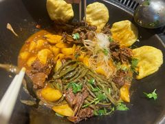 -靠山屯东北铁锅炖(东北菜，古美西路店)