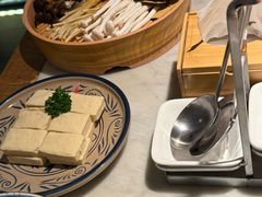 -尚尚仙·酸汤猪手·猪肚鸡火锅(华联万柳购物中心店)