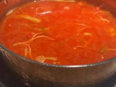 -野山舂·贵州现舂酸汤牛肉(民生路店)