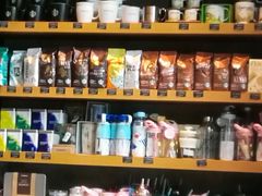 零售区-星巴克臻选(成都来福士店)