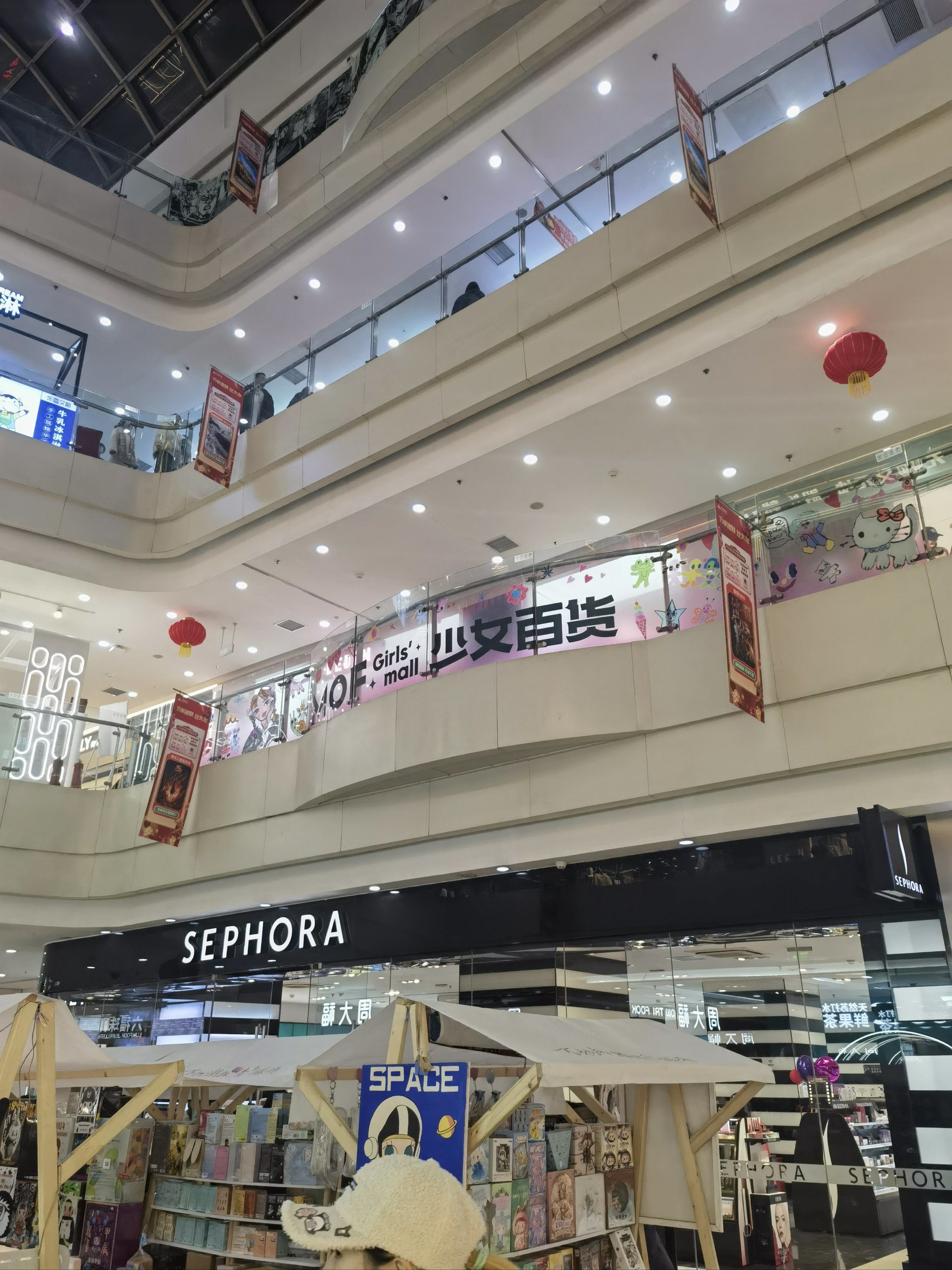 n太原街万达广场是沈阳的第一家万达广场,这家