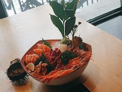 -枝魯枝魯自助料理