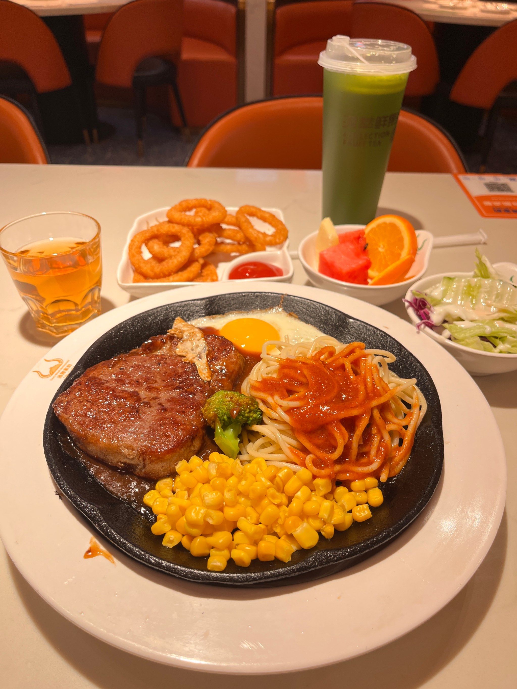 🍊水果畅吃🌽玉米浓汤畅喝的牛排套餐❗️