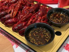 -肥肥虾庄·金牌油焖大虾(汉口城市广场店)