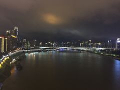 -屋顶顶城市·江景酒店-客房部