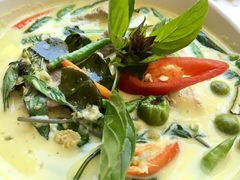 -Chom Cafe and Restaurant