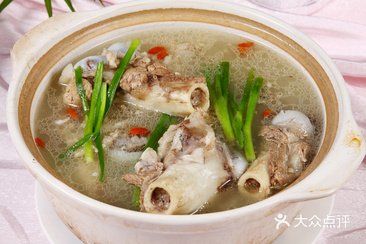 筒子骨汤粉王