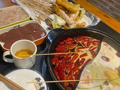 -两三事小郡肝串串香火锅(桂庙店)