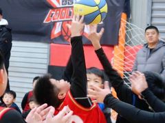 -悦动体能篮球羽毛球网球(三里河店)