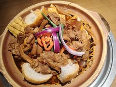 -蔡婶牛腩牛杂煲(长安万科店)