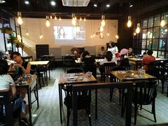 大堂-Thank u mom非油炸健康鸡(万国广场店)