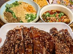 -爆炸头阿姨小四川正宗川味小吃(无任何分店)