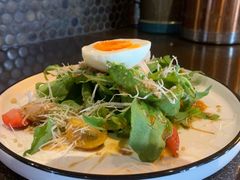 牛油果藜麦色拉-YUE·6·西式融合餐厅(外滩六号店)