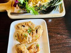 -Chom Cafe and Restaurant