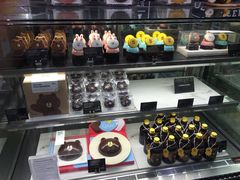 -LINE FRIENDS Garosu-gil Flagship Store