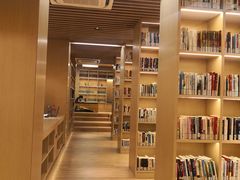 -漕河泾街道图书馆(漕河泾社区文化活动中心店)