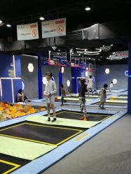 -反弹蹦床公园(南坪万达店)