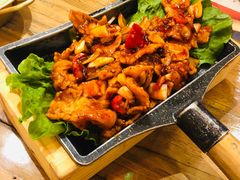 辣椒酱炒五花肉-冰川延边料理·炭烤串(原小木屋店)