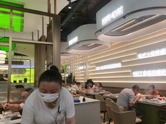 -洪氏嗨捞·广东猪肚鸡·椰子鸡火锅(西咸万象城店)