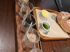 -恰餐厅及酒吧 CHAR Bar & Grill (北京丽都皇冠假日店)