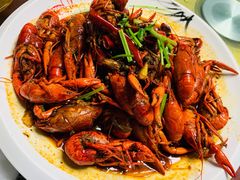 麻辣小龙虾-大城·烧烤海鲜大排档(台东店)