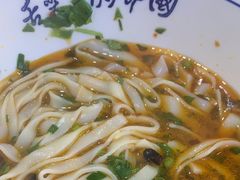 -裕新楼粉面馆·石磨手工粉(四方坪店)