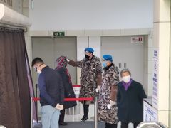 -胖东来生活广场(健康路店)