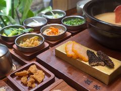 -银米·云南传统过桥米线(双廊黑金冠店)