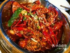 -炭火功夫烤鱼·小龙虾音乐餐吧(新风街店)