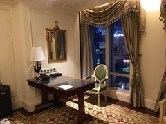 -广州富力丽思卡尔顿酒店