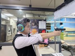 -都市枪神实弹射击俱乐部