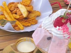 草莓多多奶冰刨冰-大象厨房(重庆道店)