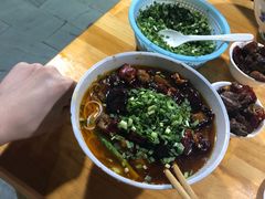 -越洋肖氏老米线(杨家坪店)