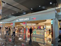 -中免(澳门机场免税店)