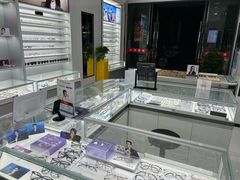 -光明眼镜·蔡司授权(徐泾店)