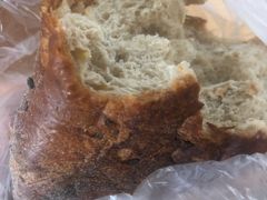 粗粮芝士面包-光明牛奶棚(南泉店)