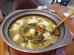 酸菜鱼小锅-周鱼小馆石锅酸菜鱼(活力汇店)