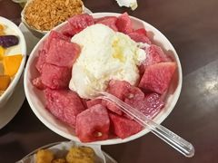 西瓜牛奶绵绵冰-水牛奶皇后糖水铺(深圳总店)