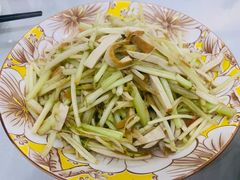 水芹菜炒干丝-小实惠嘉(威海路店)
