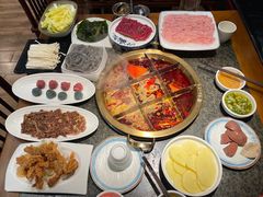 -小天鹅火锅·一线江景洪鼎旗舰店(洪崖洞店)