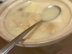 豆腐腊猪手水鬼重-炳胜品味(海印总店)