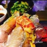 左手一只虾，右手一只蚝，好吃到没朋友 