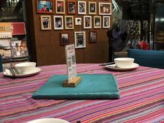 -香巴拉云南餐厅(华莱坞店)