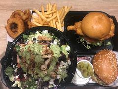 -The Habit Burger Grill 哈比特汉堡(爱琴海店)