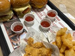 -The Habit Burger Grill 哈比特汉堡(爱琴海店)